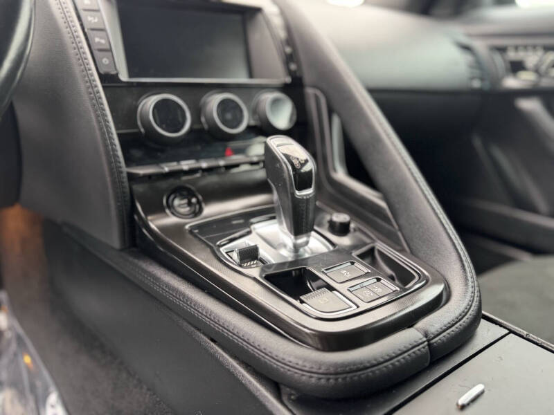 2017 Jaguar F-TYPE Premium