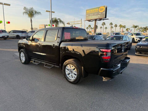 2023 Nissan Frontier SV