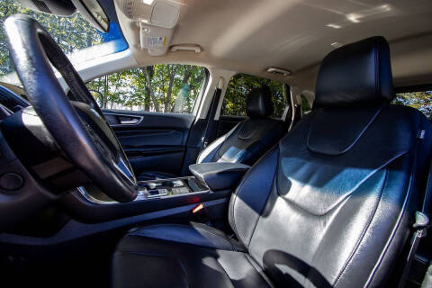 2020 Ford Edge Titanium