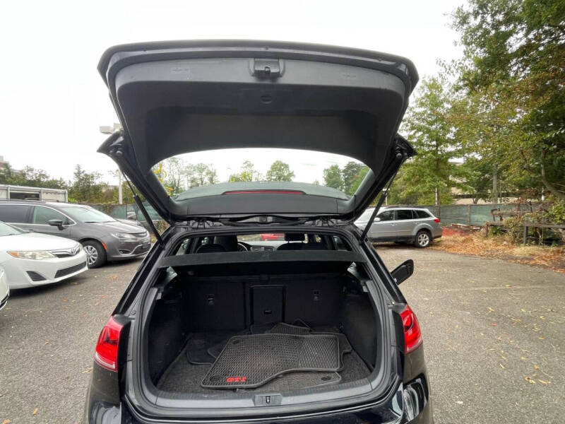 2017 Volkswagen Golf GTI S