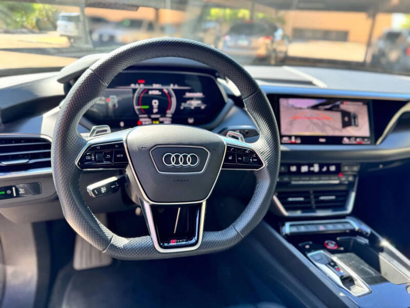 2024 Audi RS e-tron GT quattro