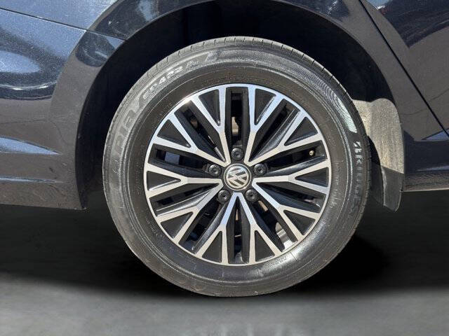 2021 Volkswagen Jetta R-Line