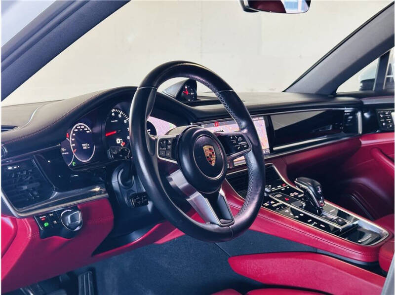2018 Porsche Panamera