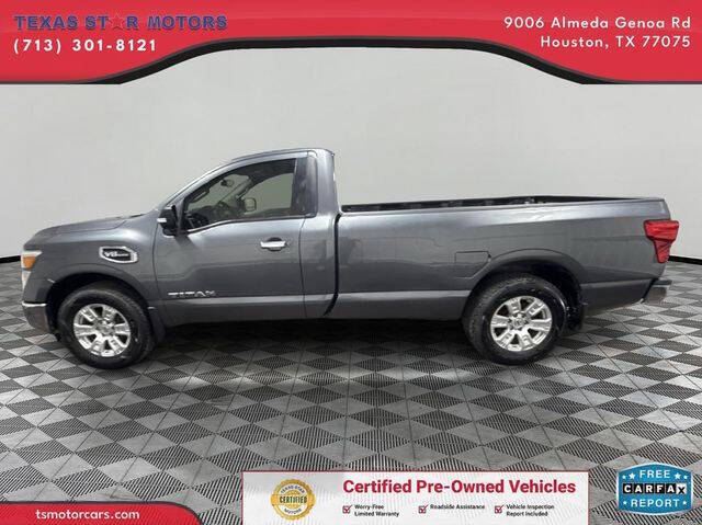 2017 Nissan Titan SV