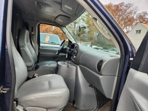 2005 Ford E-Series E-250