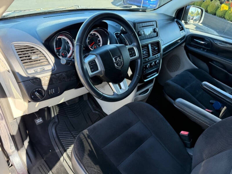 2014 Dodge Grand Caravan American Value Package