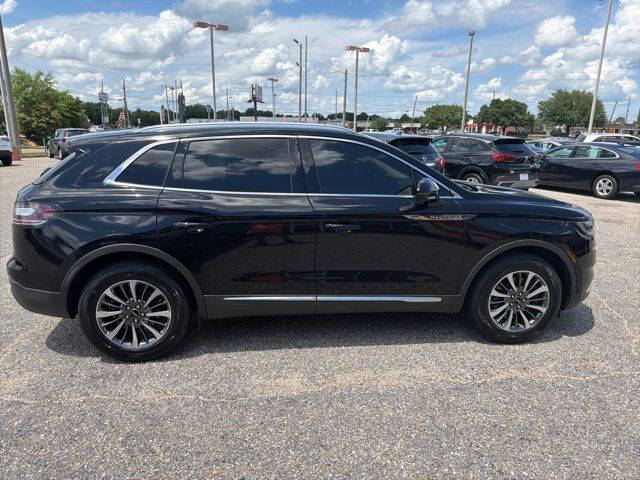 2023 Lincoln Nautilus Standard
