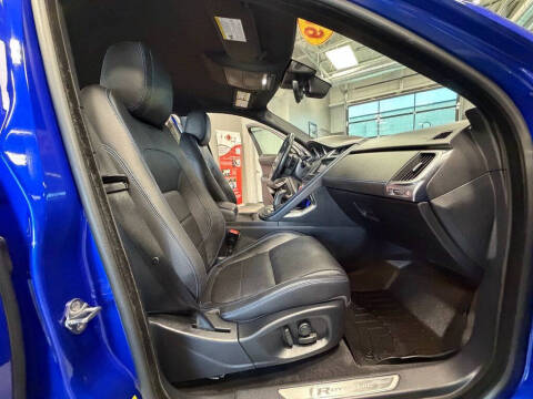 2019 Jaguar E-PACE P300 R-Dynamic SE