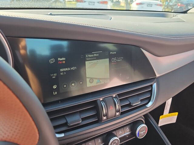 2025 Alfa Romeo Giulia Intensa