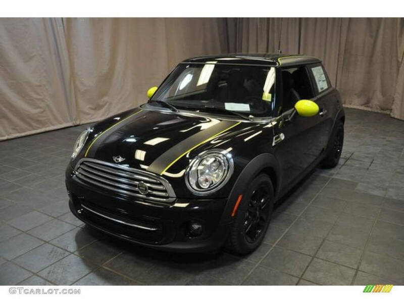 2013 MINI Cooper Base's photo