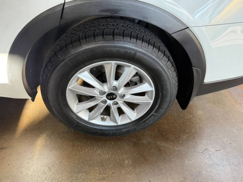 2020 Kia Sorento LX