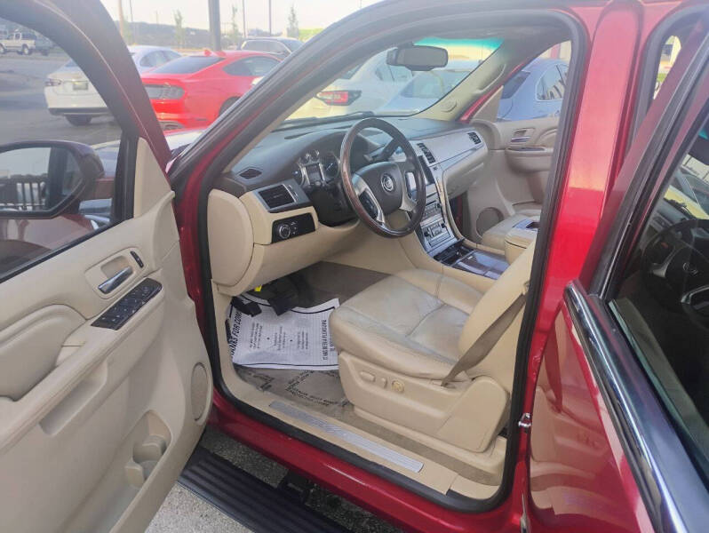 2012 Cadillac Escalade Luxury