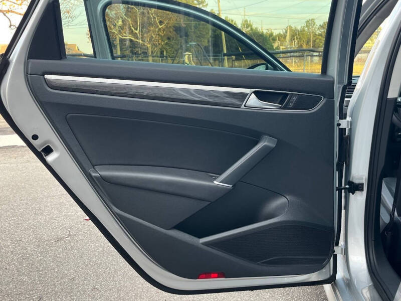 2016 Volkswagen Passat 1.8T SE