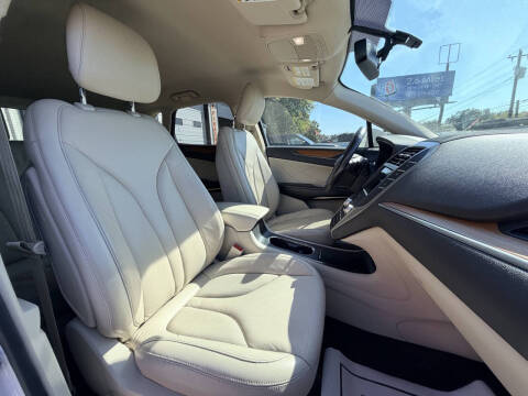 2017 Lincoln MKC Select