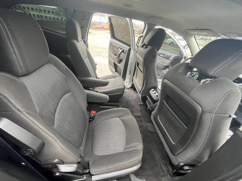 2017 Chevrolet Traverse LT