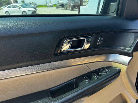 2016 Ford Explorer