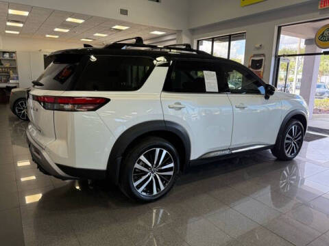 2025 Nissan Pathfinder Platinum