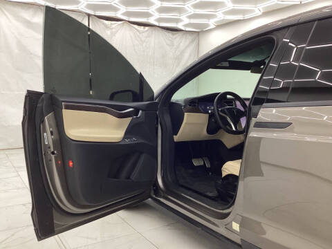 2016 Tesla Model X P90D