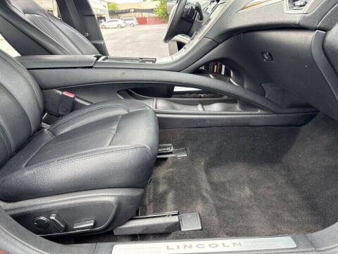 2015 Lincoln MKZ