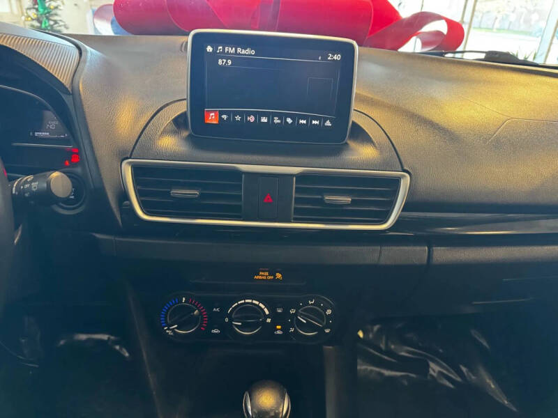 2016 Mazda MAZDA3 i Touring