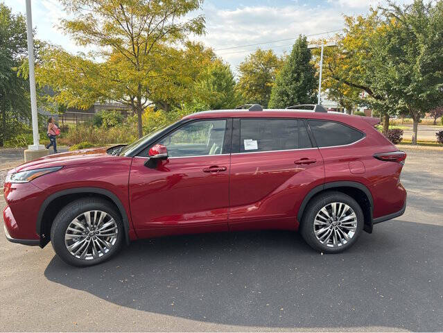 2025 Toyota Highlander Platinum
