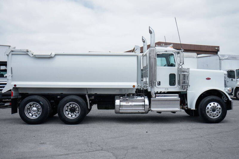 2020 Peterbilt 389