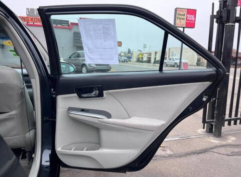 2012 Toyota Camry Hybrid XLE