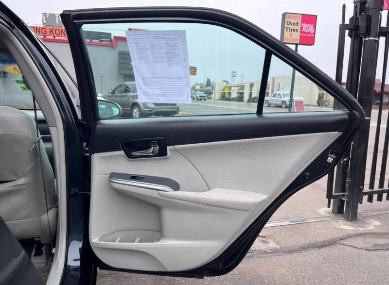 2012 Toyota Camry Hybrid XLE