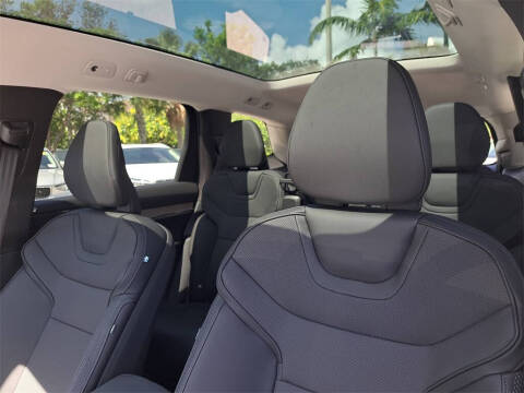 2025 Volvo EX90 Twin Performance Plus 6P