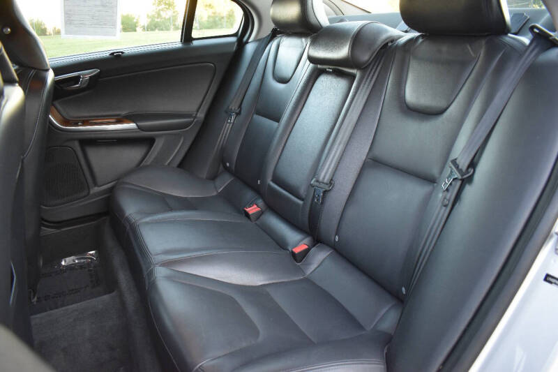 2016 Volvo S60 T5 Drive-E Inscription Platinum