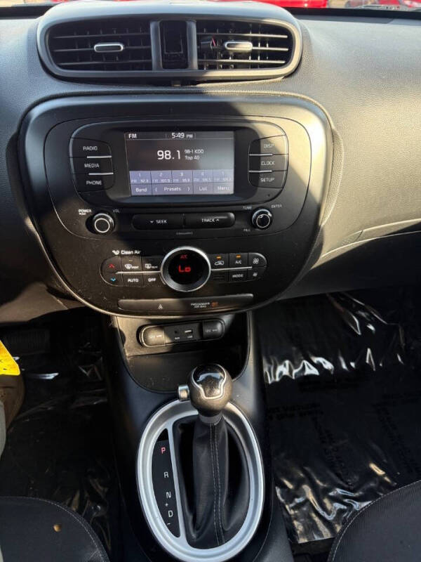 2017 Kia Soul +