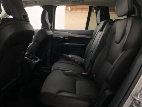 2025 Volvo XC90 B5 Core Bright Theme