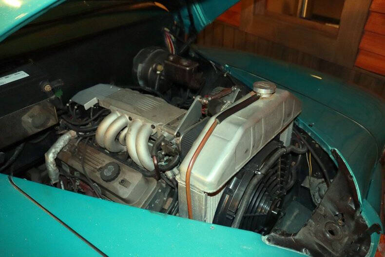 1948 Ford Super Deluxe