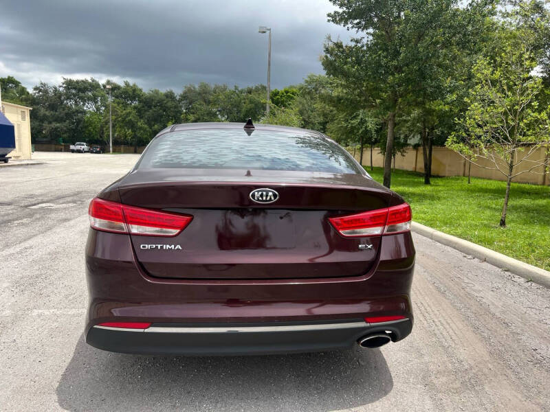 2016 Kia Optima EX photo 8