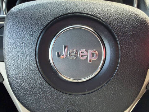 2015 Jeep Grand Cherokee Laredo