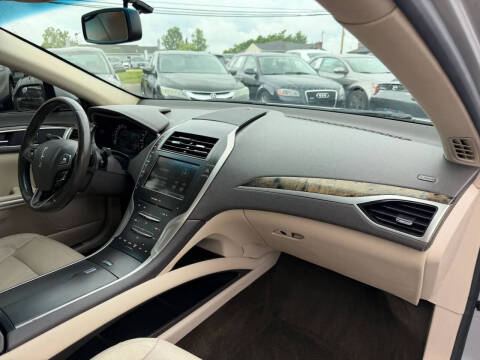 2016 Lincoln MKZ