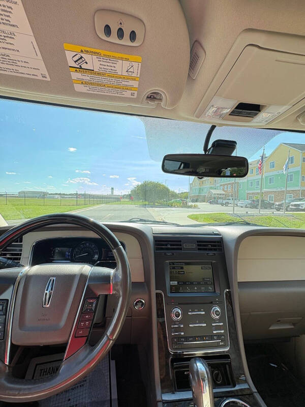 2016 Lincoln Navigator Select