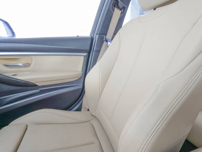 2017 BMW 3 Series 330e iPerformance