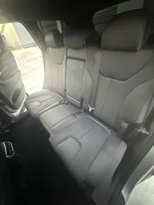 2022 Hyundai Santa Fe SE