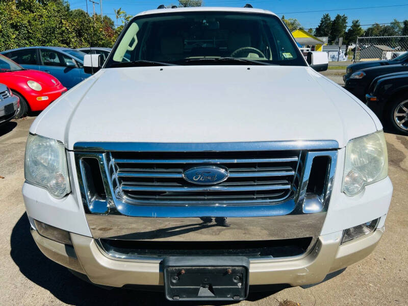 2007 Ford Explorer Eddie Bauer photo 8