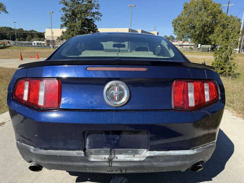 2011 Ford Mustang V6