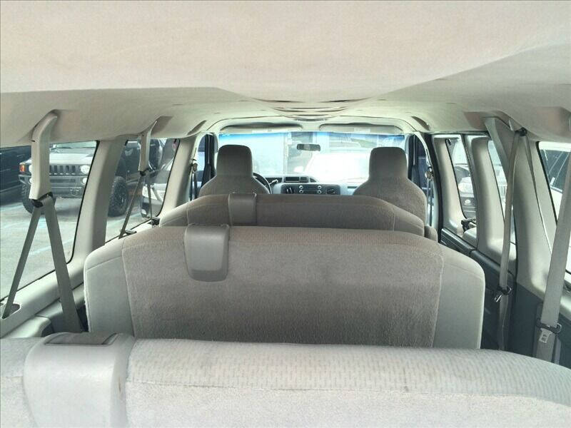 2011 Ford E-Series Wagon