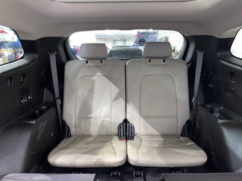 2017 Hyundai Santa Fe Limited Ultimate