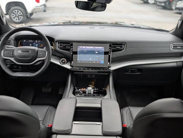 2024 Jeep Wagoneer Carbide