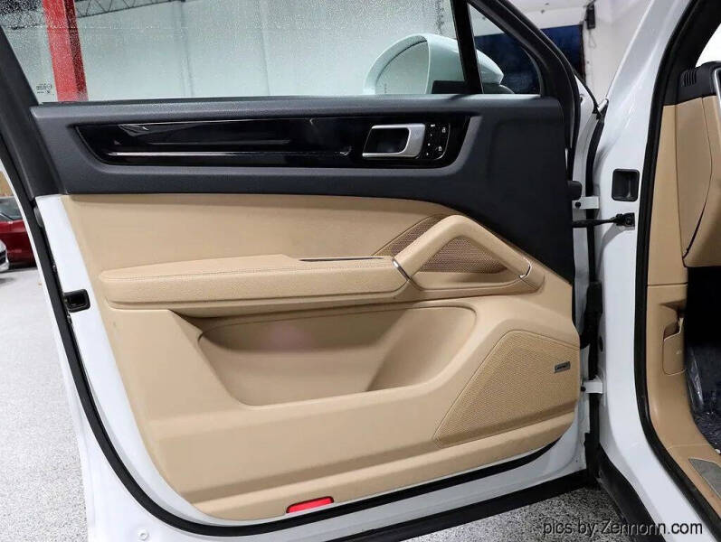 2020 Porsche Cayenne Coupe