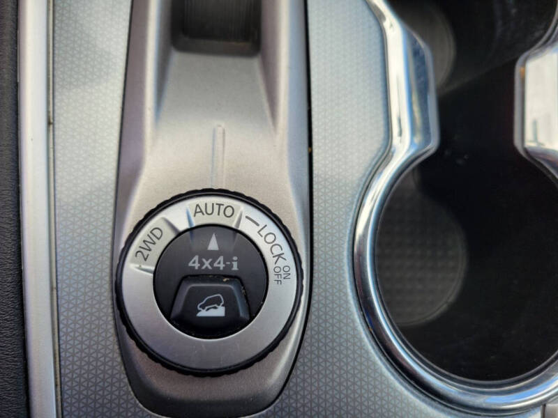 2018 Nissan Pathfinder SL