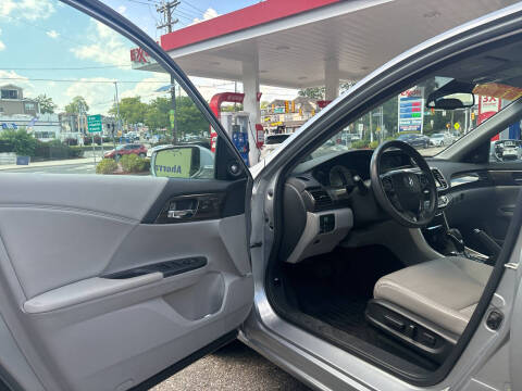 2017 Honda Accord EX-L w/Navi w/Honda Sensing