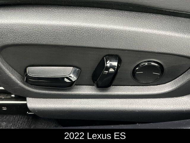 2022 Lexus ES 300h