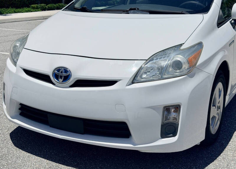 2010 Toyota Prius III
