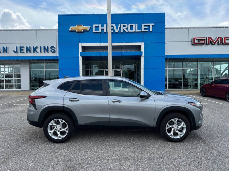 2025 Chevrolet Trax LS